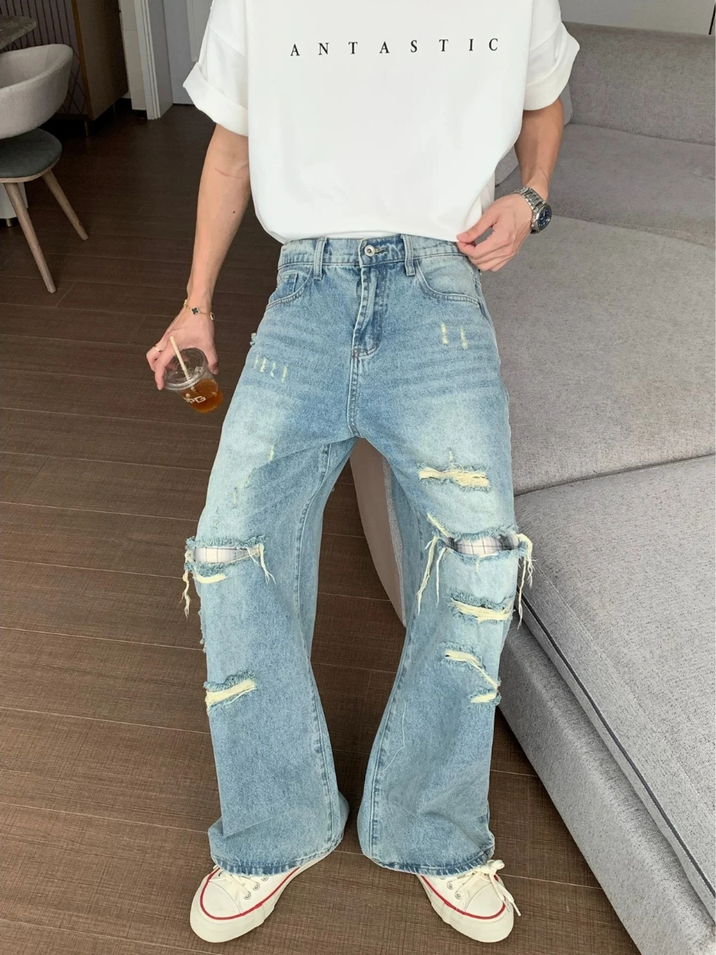 Retro American Washed Men's Jeans Loose Straight Street Style Casual Torn Denim Pants Youth Trendy Brand Alternative Design
Retro American Washed Men's Jeans Loose Straight Street Style Casual Torn Denim Pants Youth Trendy Brand Alternative Design