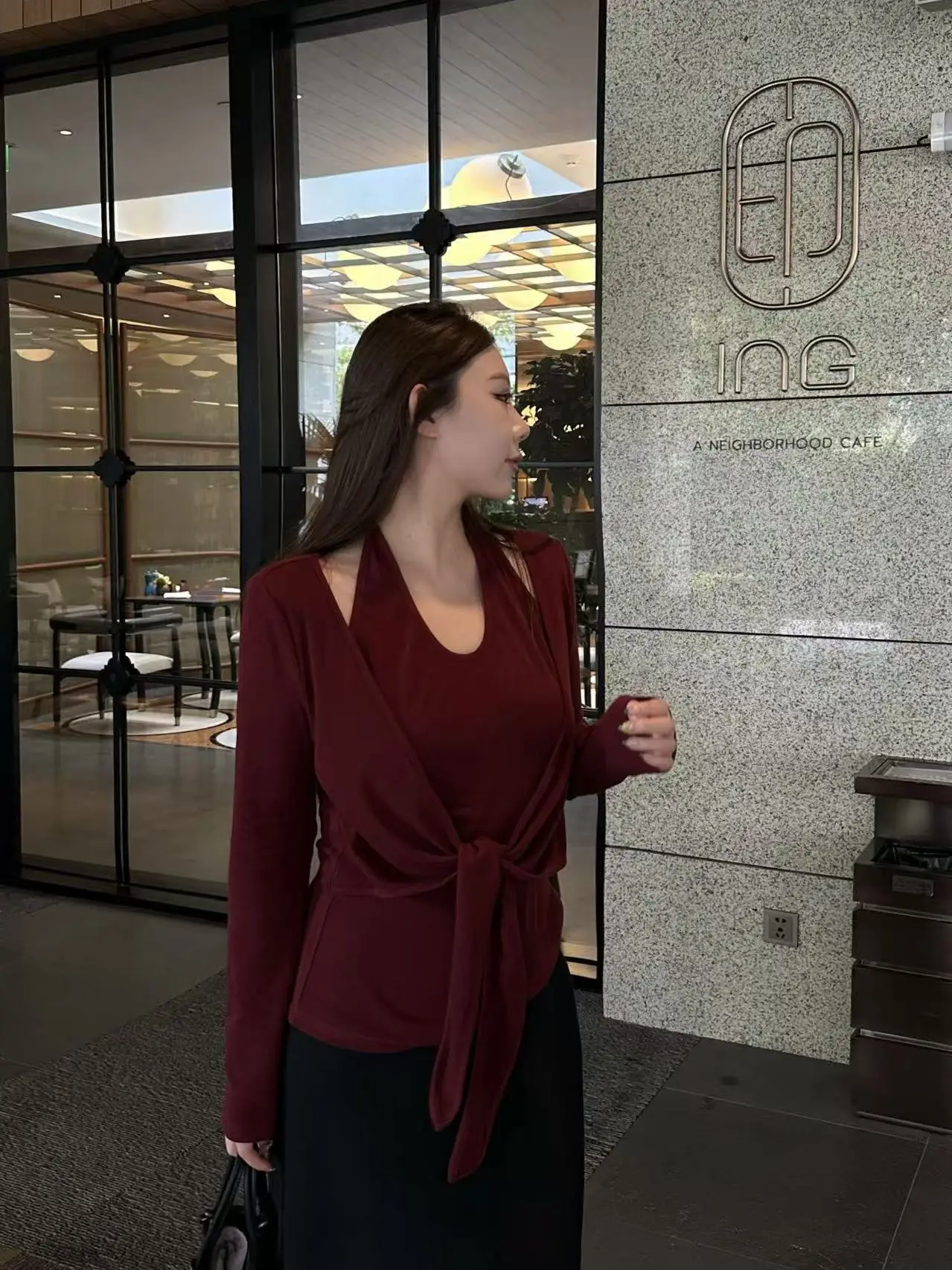 Женский винтажный топ Qiqi больших размеров с эффектом двухслойности, имитацией пояса, утягивающий, из полиэстера, с длинными рукавами, V-образным вырезом, вязаный
Женский винтажный топ Qiqi больших размеров с эффектом двухслойности, имитацией пояса, утягивающий, из полиэстера, с длинными рукавами, V-образным вырезом, вязаный