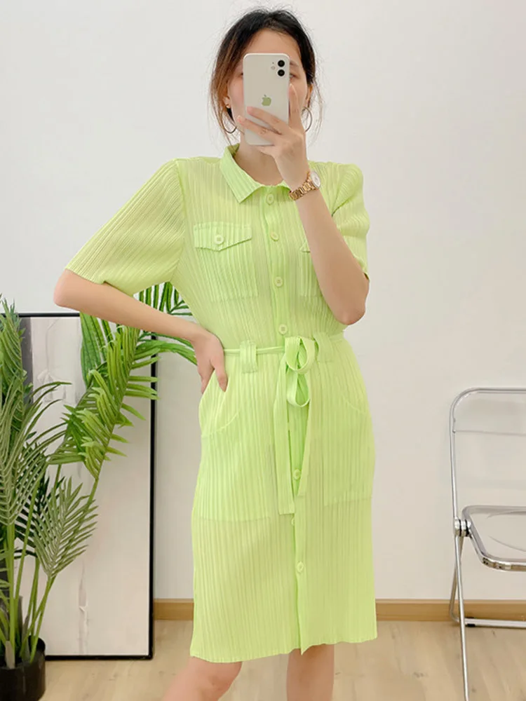 Knee-length Pleated Dress Women Loose Casual Solid Color Lapel Short Sleeve Single-breasted Elastic Fabric Dresses Female
Knee-length Pleated Dress Women Loose Casual Solid Color Lapel Short Sleeve Single-breasted Elastic Fabric Dresses Female