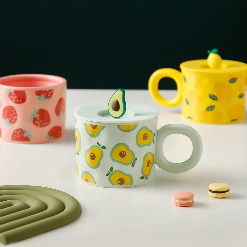 Creative Fruit Mug with Cover, Large Capacity Drinking Cup, Home Office, Breakfast Milk, Ceramic Cup, Cute Coffee Mug
Creative Fruit Mug with Cover, Large Capacity Drinking Cup, Home Office, Breakfast Milk, Ceramic Cup, Cute Coffee Mug