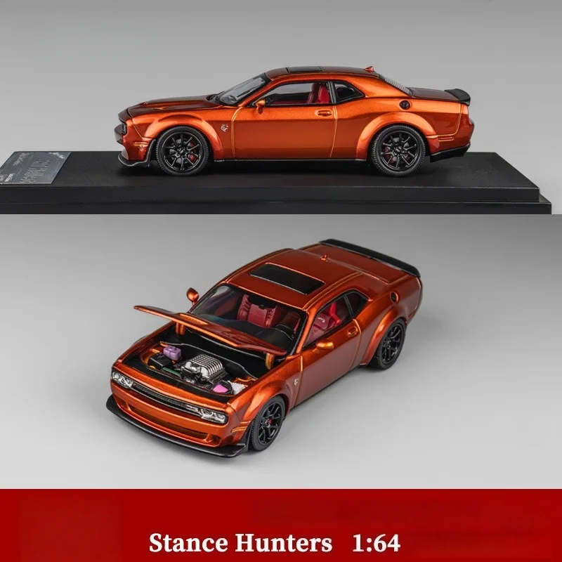 Limited edition 1:64 openable lid die-cast alloy car model, for teenagers to play with, for adults to collect, birthday gift.
Limited edition 1:64 openable lid die-cast alloy car model, for teenagers to play with, for adults to collect, birthday gift.