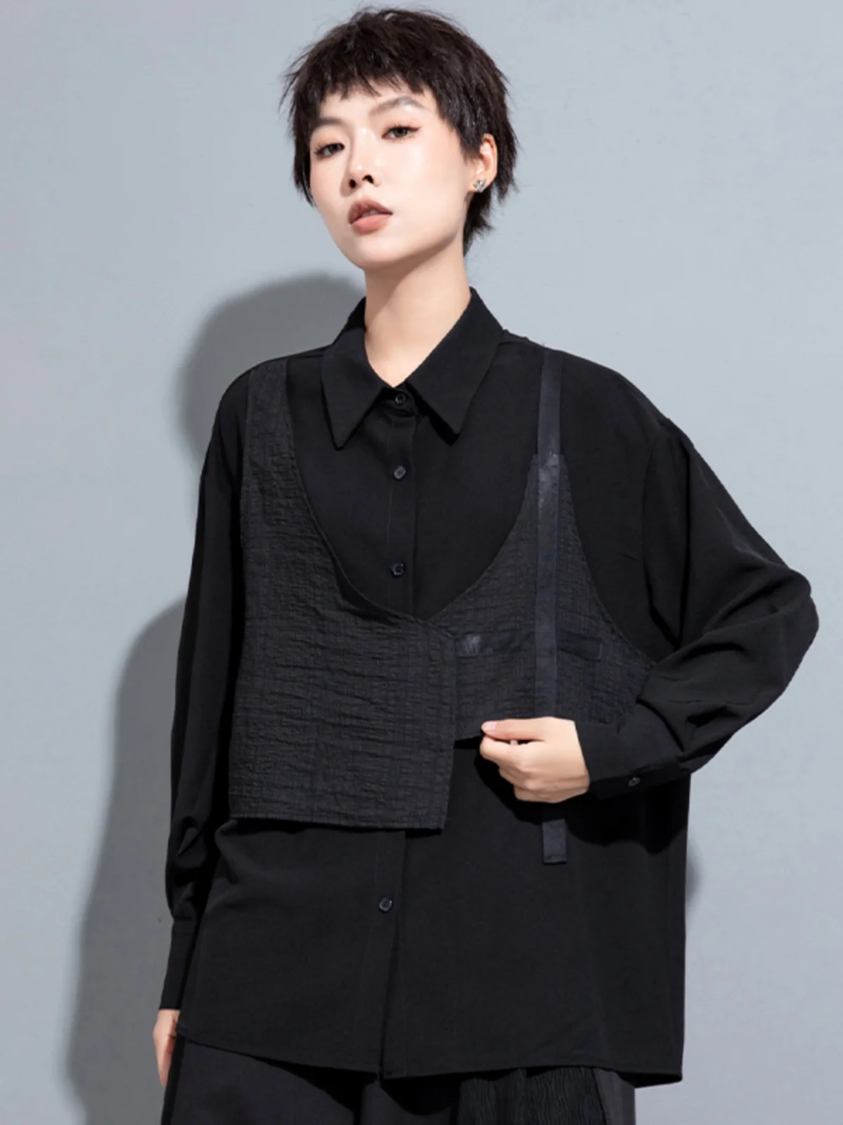 Fashionable Personality Women's Shirt Autumn Winter New Arrival Collar Long Sleeve High End Design Street Style Polyeste...
Fashionable Personality Women's Shirt Autumn Winter New Arrival Collar Long Sleeve High End Design Street Style Polyeste...