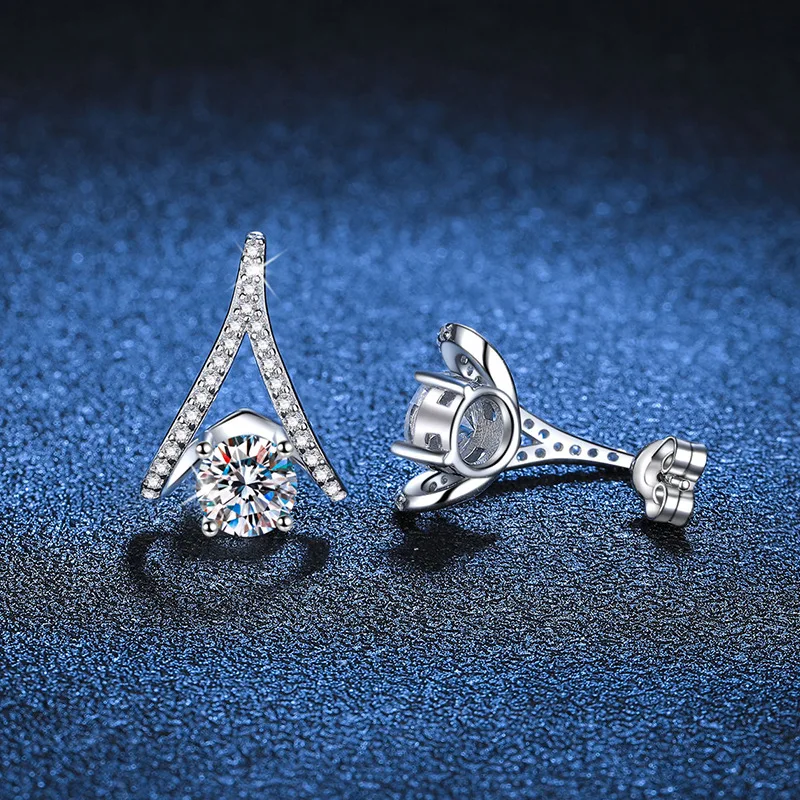 S925 Sterling Silver Moissanite Diamond Earrings Light Luxury Full Diamond V-shape 1 Carat
S925 Sterling Silver Moissanite Diamond Earrings Light Luxury Full Diamond V-shape 1 Carat