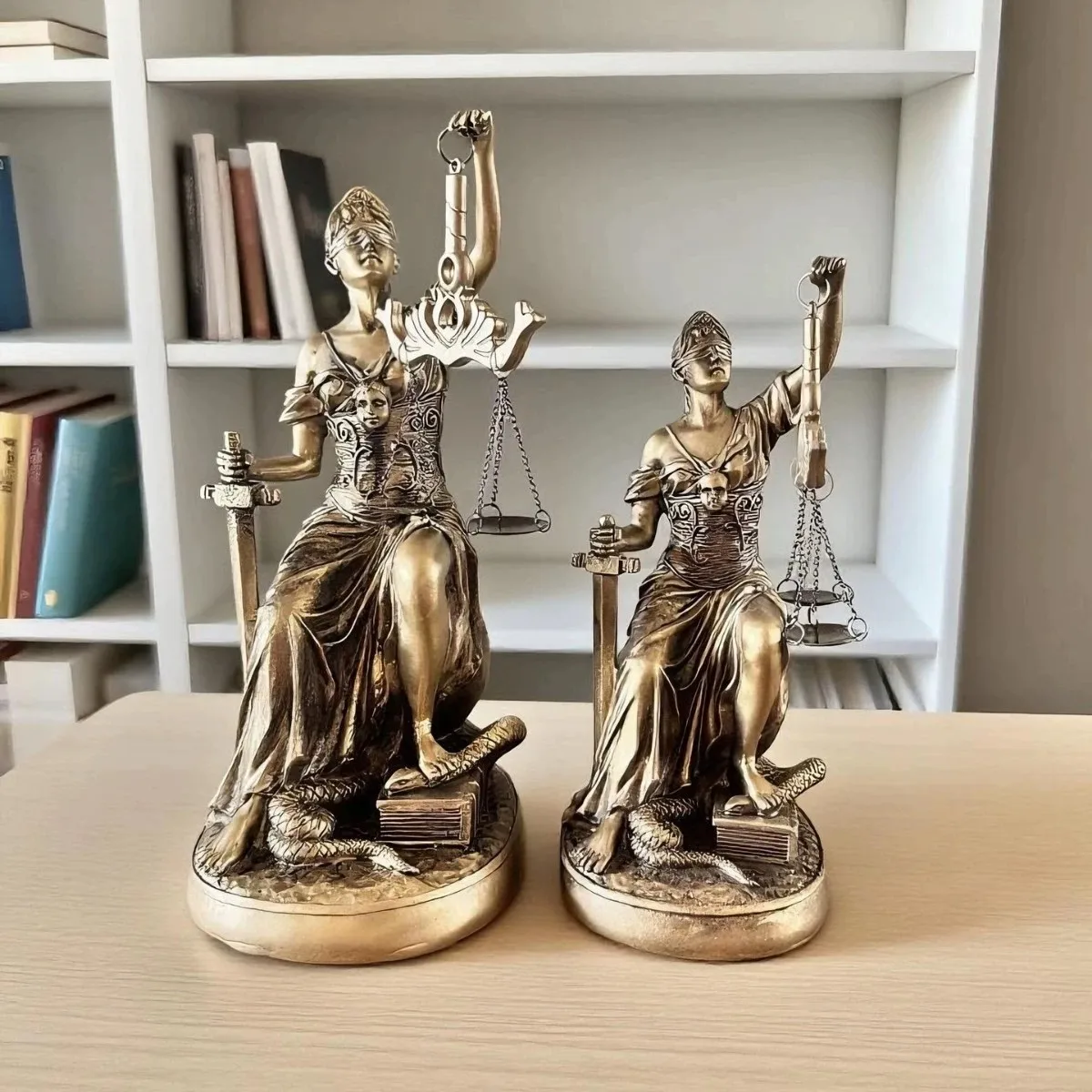 Goddess of Justice Themis resin statue Figurine Retrol home decoration ancient Greece goddess sculpture Office room decor Gift
Goddess of Justice Themis resin statue Figurine Retrol home decoration ancient Greece goddess sculpture Office room decor Gift
