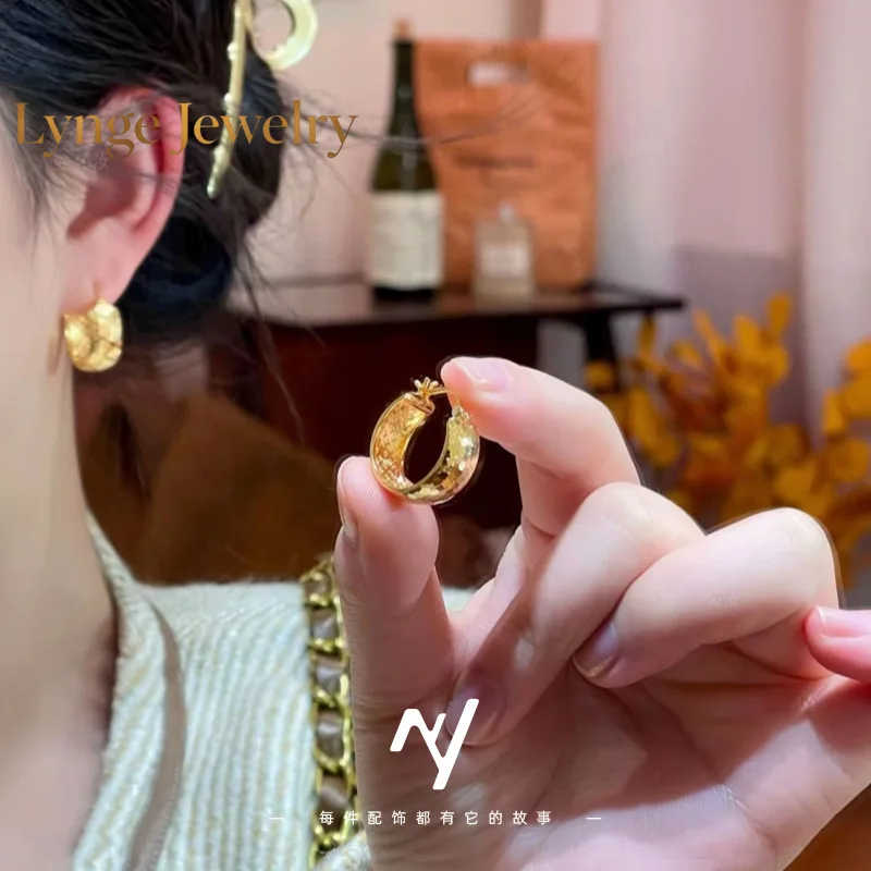 Lynge Jewelry Xiaohongshu's same style crushed ice 9999 24K real gold earrings, earrings for women, fashionable versatile ear je
Lynge Jewelry Xiaohongshu's same style crushed ice 9999 24K real gold earrings, earrings for women, fashionable versatile ear je