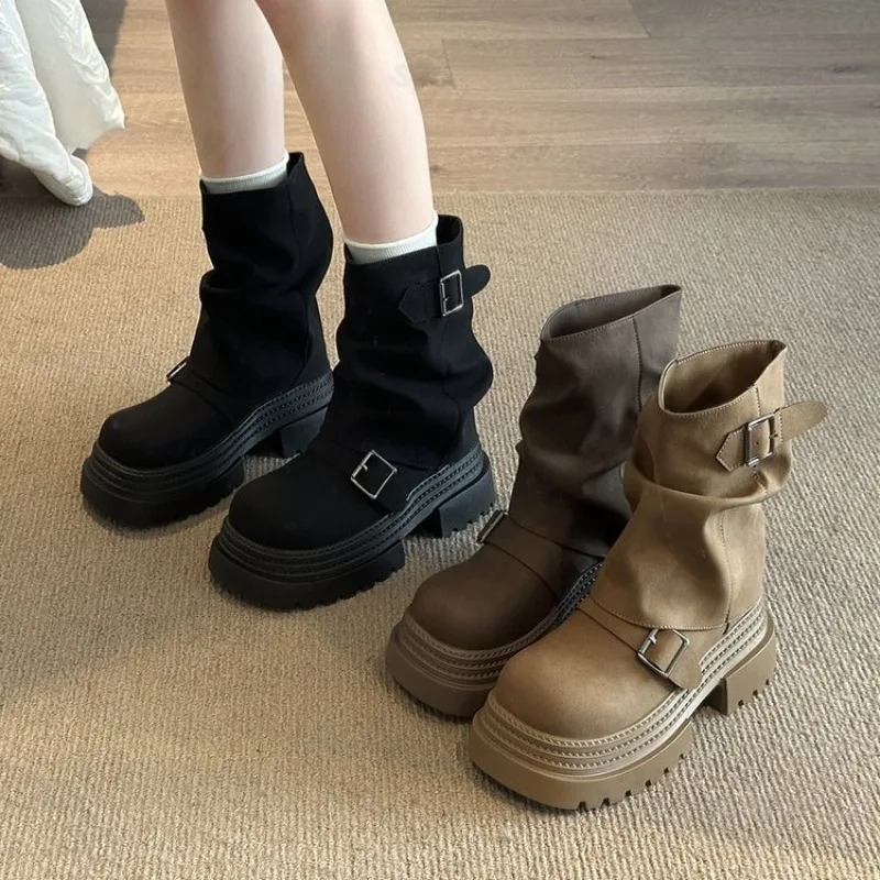 Женские ботильоны, осень 2021, модная винтажная обувь на среднем каблуке на платформе, женская обувь на толстой подошве в стиле ретро с пряжкой, Botas Mujer 
Женские ботильоны, осень 2021, модная винтажная обувь на среднем каблуке на платформе, женская обувь на толстой подошве в стиле ретро с пряжкой, Botas Mujer