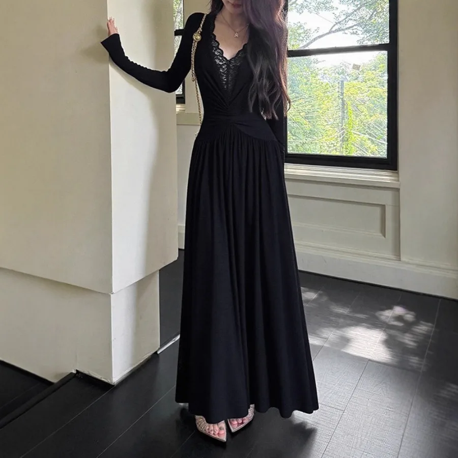 【New style】Lace splicing pure desire v-neck long-sleeved dress for women's autumn slim waist skirt design large long dress
【New style】Lace splicing pure desire v-neck long-sleeved dress for women's autumn slim waist skirt design large long dress