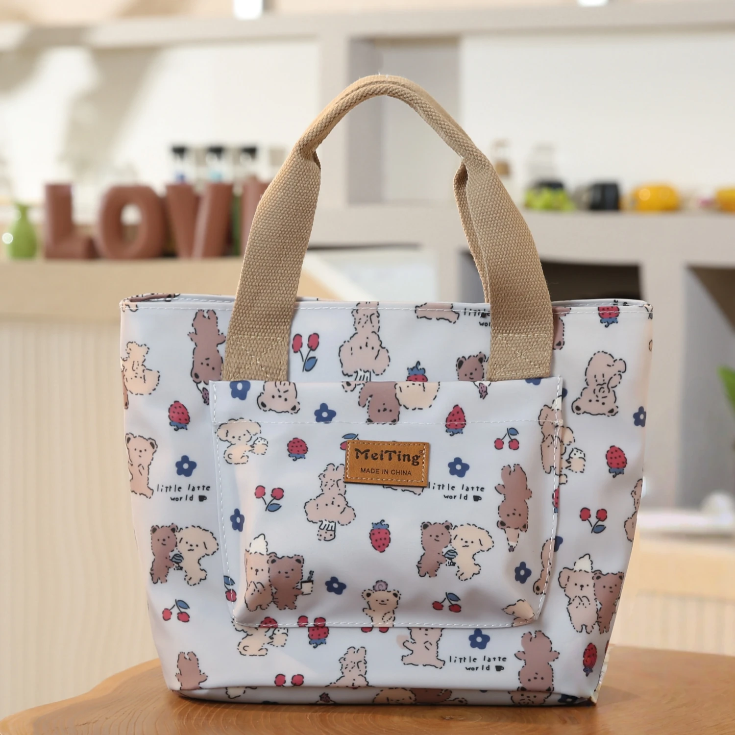 Водонепроницаемая сумка с героями мультфильмов, большая ручная сумка Capaci для работы и поездок на работу, портативная сумка для ланч-бокса, уличная дорожная сумка
Водонепроницаемая сумка с героями мультфильмов, большая ручная сумка Capaci для работы и поездок на работу, портативная сумка для ланч-бокса, уличная дорожная сумка