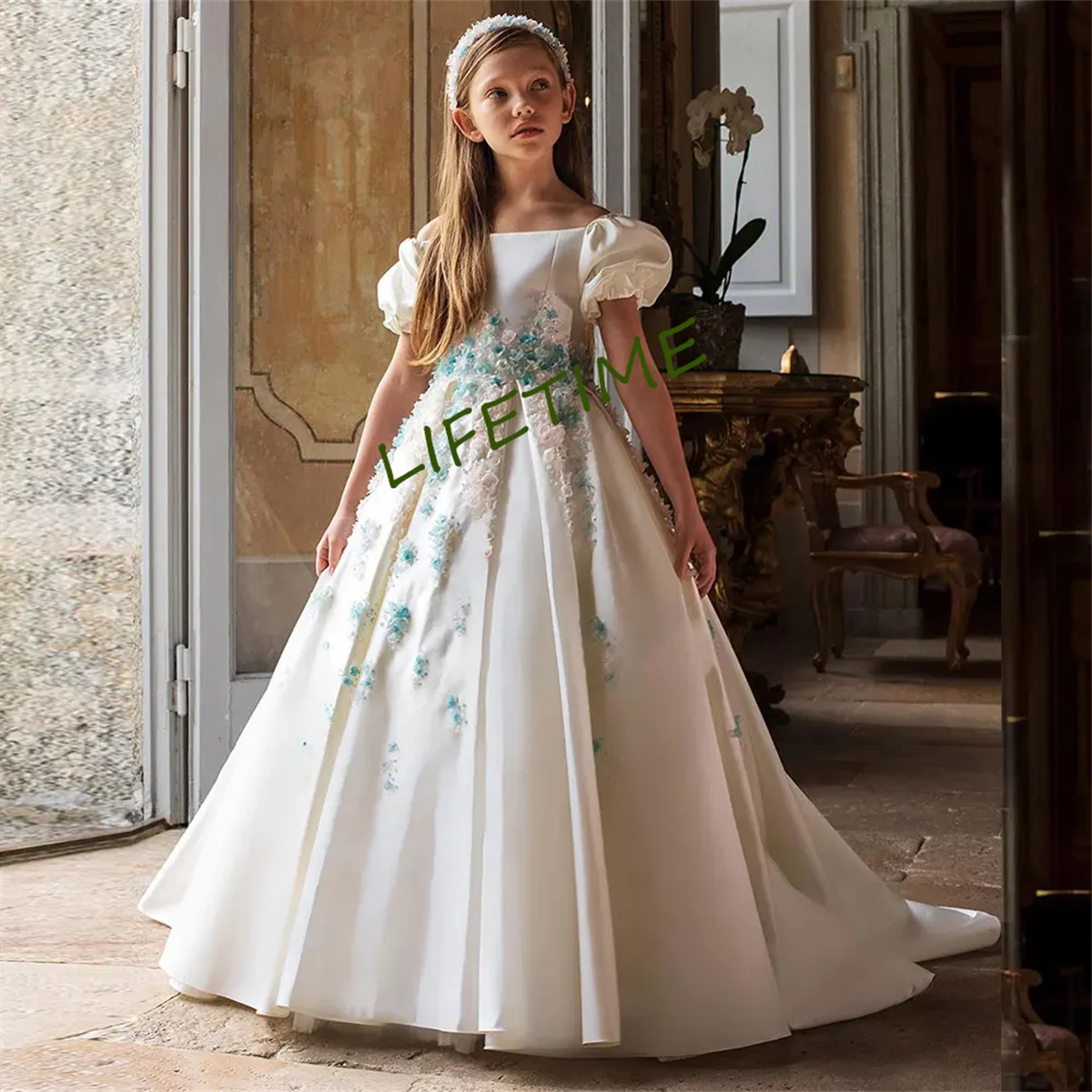 Luxury White Girl Dress 3D Flowers Satin Princess Dubai Kids Wedding Birthday Communion Party Elegant Gown 2024
Luxury White Girl Dress 3D Flowers Satin Princess Dubai Kids Wedding Birthday Communion Party Elegant Gown 2024