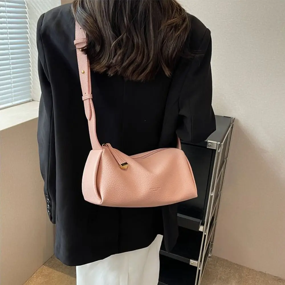 Large Capacity Lichee Pattern Crossbody Bag Pillow Bag Solid Color PU Dumpling Bag Korean Style Shopping Bag Shoulder Bag
Large Capacity Lichee Pattern Crossbody Bag Pillow Bag Solid Color PU Dumpling Bag Korean Style Shopping Bag Shoulder Bag