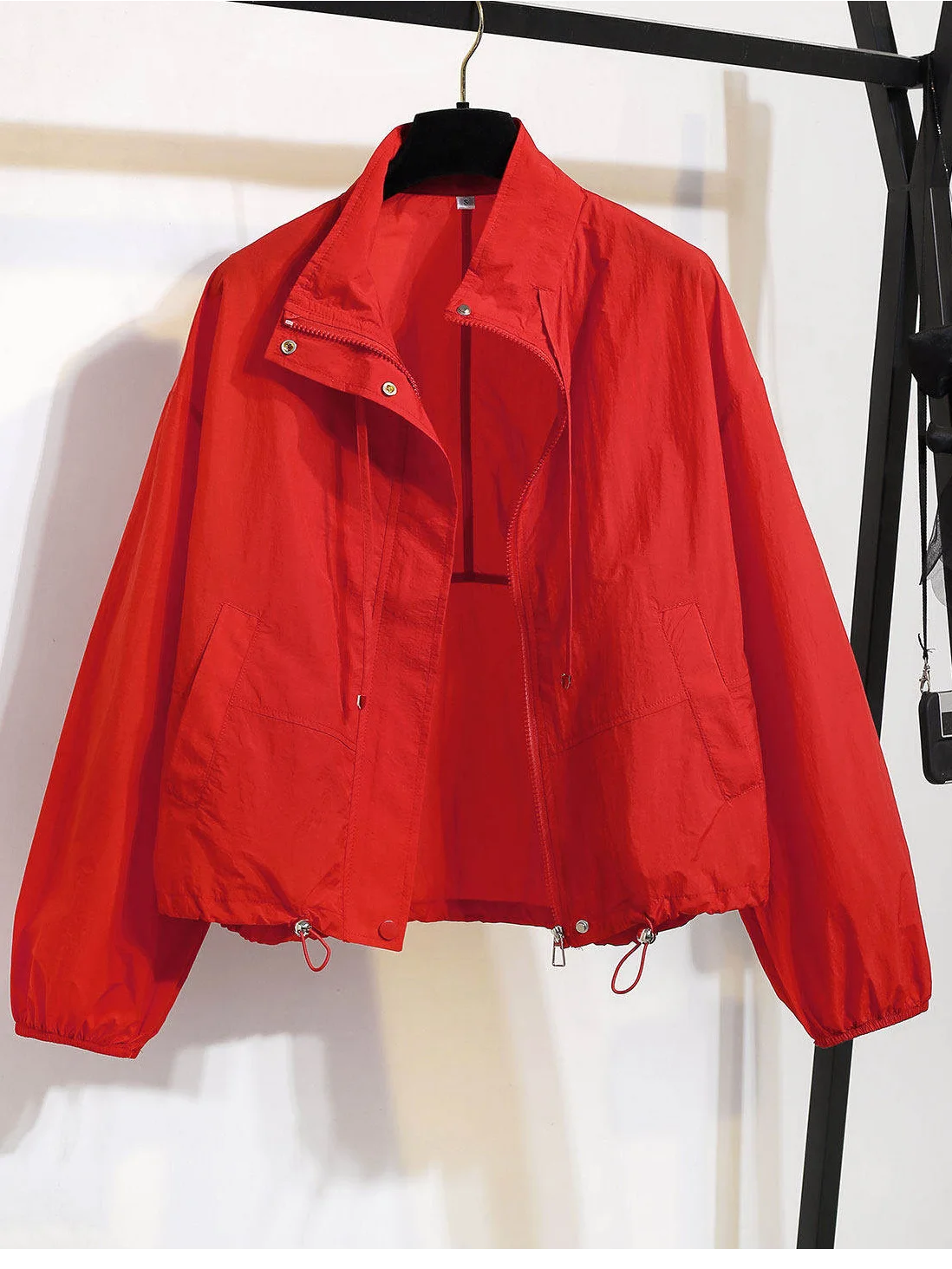 White Women's Short Lightweight Jacket Spring Summer Fashion Sensation Sun Protection Top Zipper Closure Long Sleeve Loose Fit
White Women's Short Lightweight Jacket Spring Summer Fashion Sensation Sun Protection Top Zipper Closure Long Sleeve Loose Fit