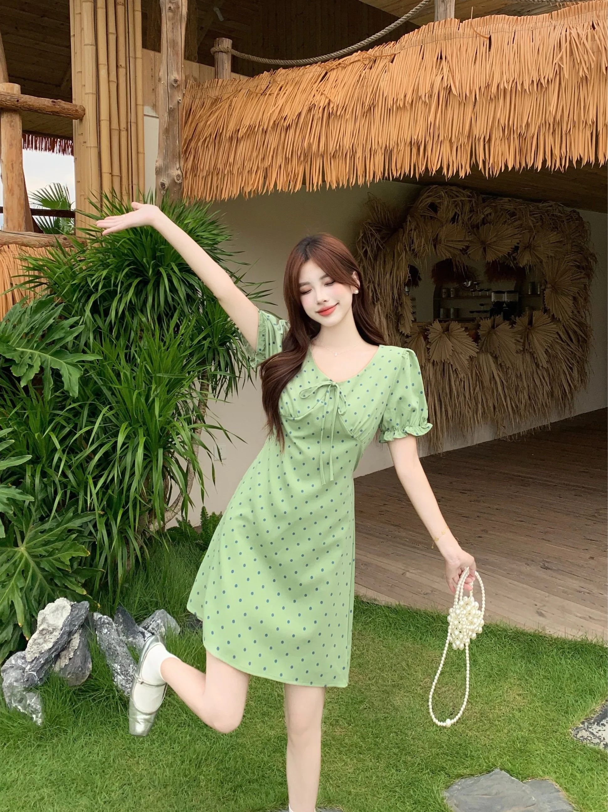 plus Size Polka Dot V Neck Dress Summer New Style Slimming Waist Short Sleeve Belted a Line Skirt Fashionable Commute Wind
plus Size Polka Dot V Neck Dress Summer New Style Slimming Waist Short Sleeve Belted a Line Skirt Fashionable Commute Wind