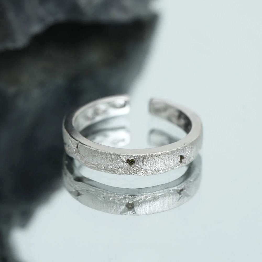 Starburst Wire Drawing S925 Sterling Silver Rings Versatile Texture Women's Fashion Jewelry Original Design Ring Wholesale Ins
Starburst Wire Drawing S925 Sterling Silver Rings Versatile Texture Women's Fashion Jewelry Original Design Ring Wholesale Ins