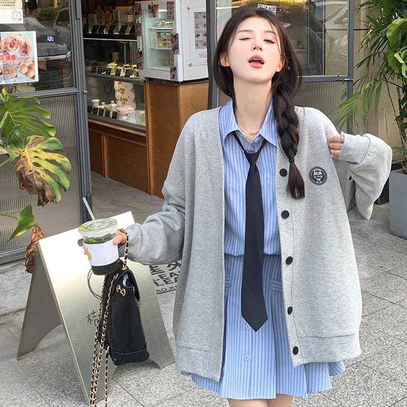 Spring and Autumn Women Cardigan Knitting Embroidery Long Sleeve Female Baseball Uniform Korean Casual Solid Coat for Female
Spring and Autumn Women Cardigan Knitting Embroidery Long Sleeve Female Baseball Uniform Korean Casual Solid Coat for Female