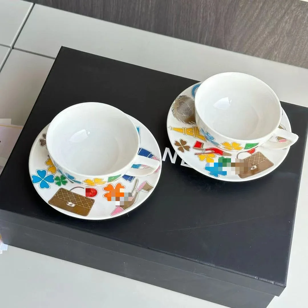 Light Luxury Ceramic Coffee Mug Set Deluxe Gift Box 2pcs Cups European Tea Tableware High-grade Gifts
Light Luxury Ceramic Coffee Mug Set Deluxe Gift Box 2pcs Cups European Tea Tableware High-grade Gifts