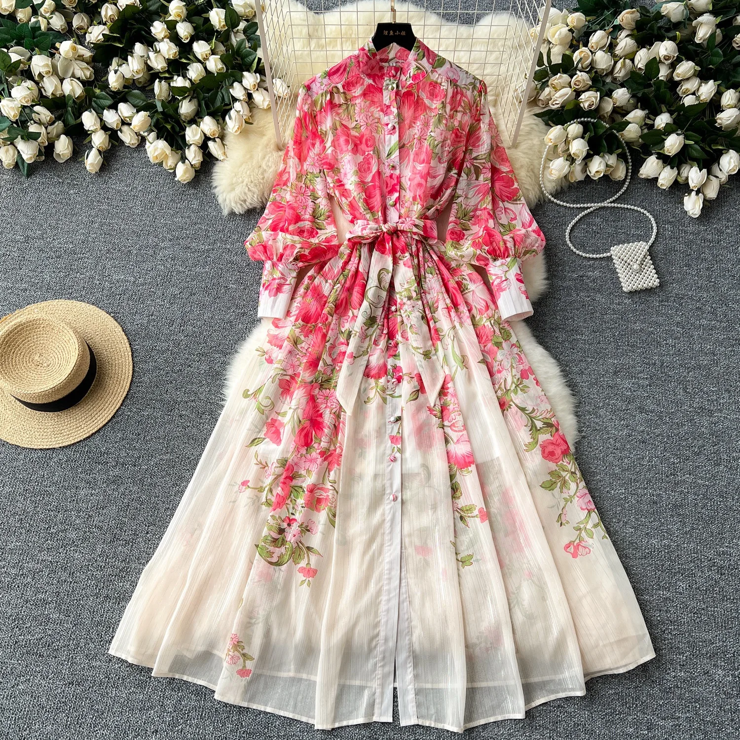 European and American printed stand up collar long sleeved high-end feeling waist strap niche French chiffon fairy dress
European and American printed stand up collar long sleeved high-end feeling waist strap niche French chiffon fairy dress
