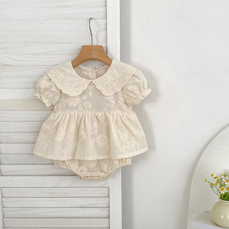 Summer New Baby Girl Romper Peter Collar Embroidery Floral Pure Cotton Bubble Short Sleeve Baby Bodysuit Newborn 0-24 Months
Summer New Baby Girl Romper Peter Collar Embroidery Floral Pure Cotton Bubble Short Sleeve Baby Bodysuit Newborn 0-24 Months