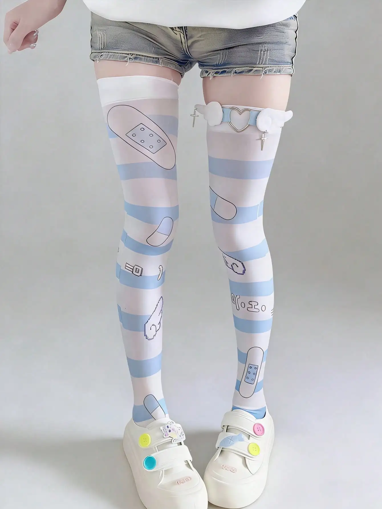 2pcs/Set Summer Japanese Subculture Sweet & Cute White Stockings: 1 Pair Blue Striped Thigh-High Socks + 1 Pair Heart Wing Leg D
2pcs/Set Summer Japanese Subculture Sweet & Cute White Stockings: 1 Pair Blue Striped Thigh-High Socks + 1 Pair Heart Wing Leg D