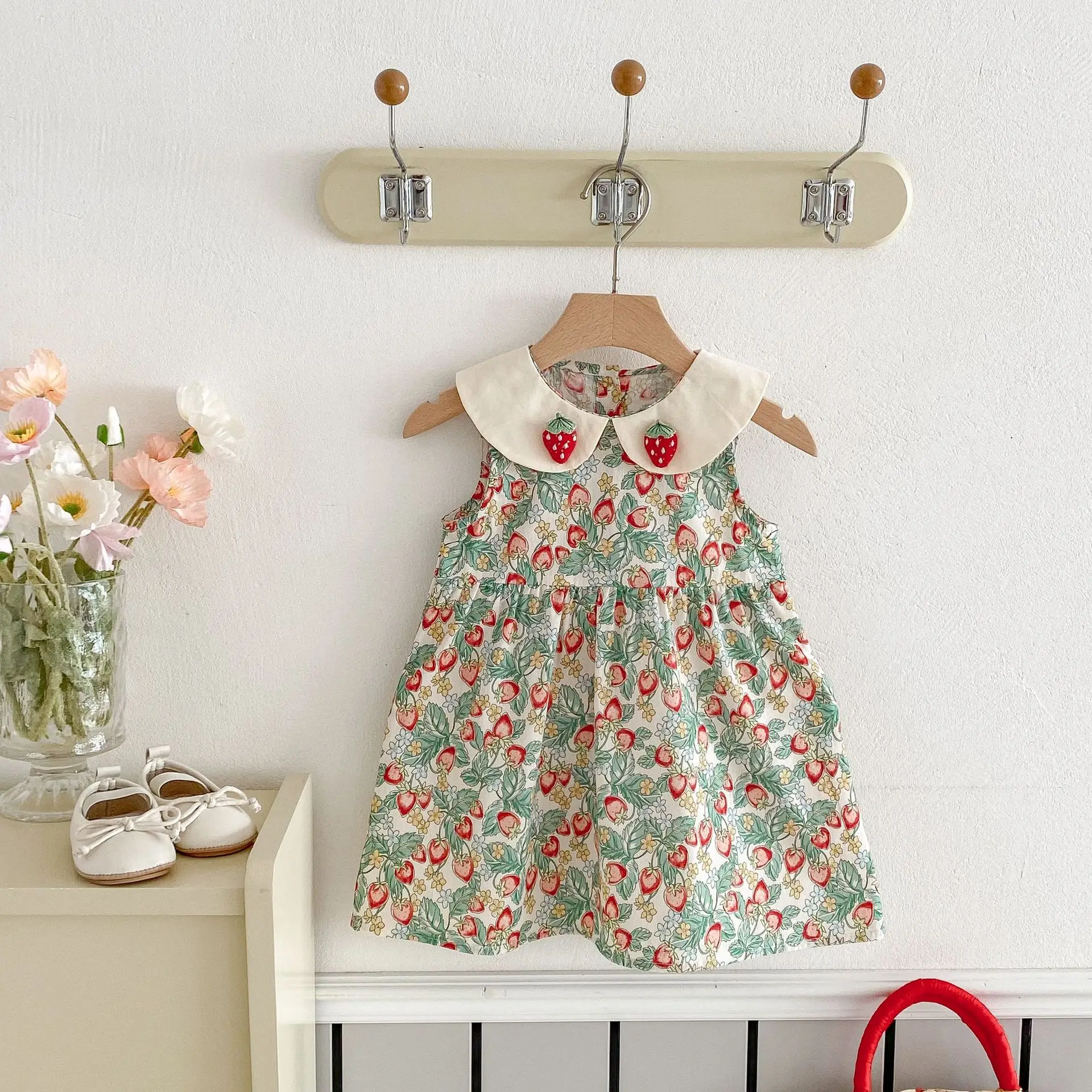 2025 Summer New Korean Style Girls Strawberry Doll Collar Princess Sleeveless Dress - High Cotton Kids Girls Clothes
2025 Summer New Korean Style Girls Strawberry Doll Collar Princess Sleeveless Dress - High Cotton Kids Girls Clothes