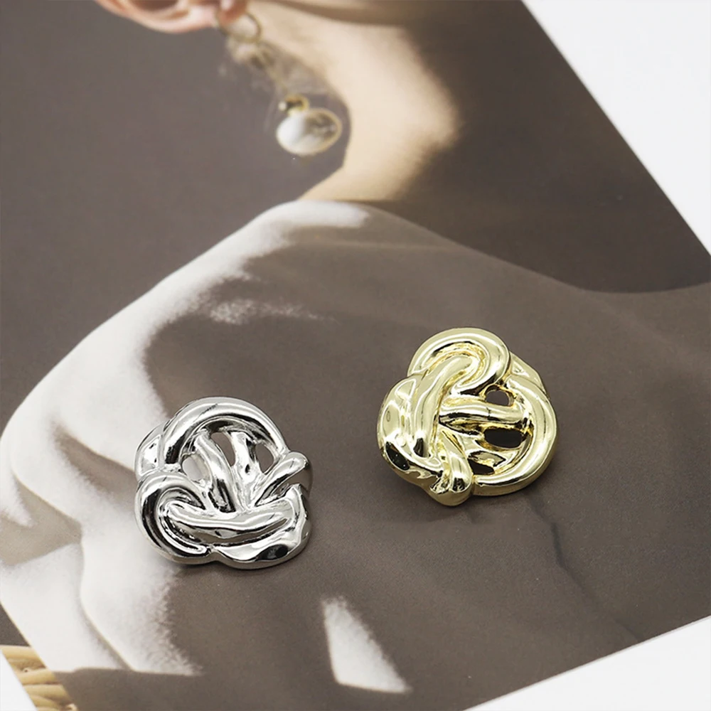 10pcs Irregular Hollow Metal Buttons for Coats/Suits/Dresses, 14/18/24mm, Gold/Silver Buttons, Unique Decorative Sewing Buttons
10pcs Irregular Hollow Metal Buttons for Coats/Suits/Dresses, 14/18/24mm, Gold/Silver Buttons, Unique Decorative Sewing Buttons