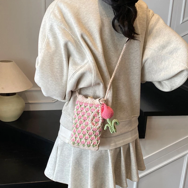 2025 New Crossbody Small Bag Mobile Phone Bag Niche Versatile Tulip Wool Hand-crocheted Finished Bag
2025 New Crossbody Small Bag Mobile Phone Bag Niche Versatile Tulip Wool Hand-crocheted Finished Bag