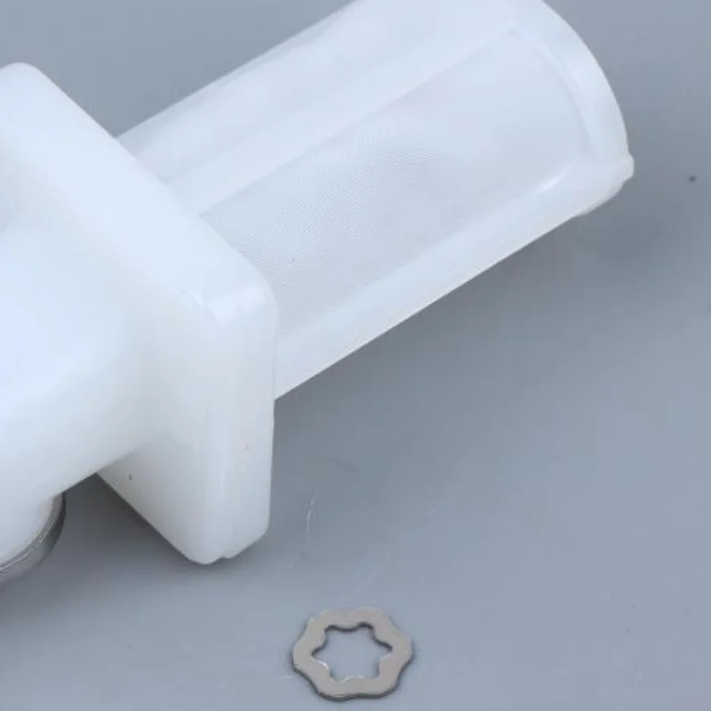 DF40A DF50A DF60A Fuel Pump Filter Element 15642-88L00 OEM For Reliable Performance on City and Highway Roads
DF40A DF50A DF60A Fuel Pump Filter Element 15642-88L00 OEM For Reliable Performance on City and Highway Roads