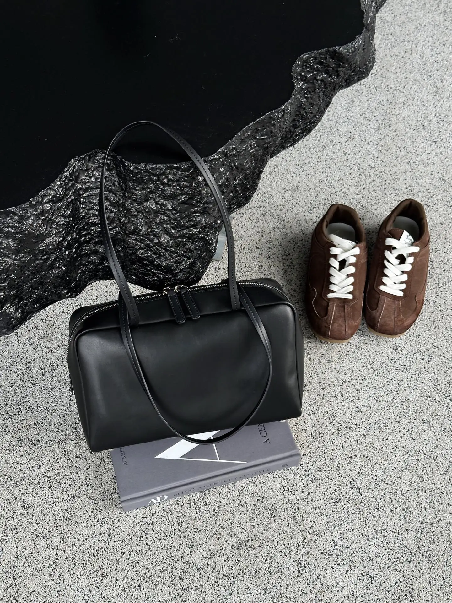 Genuine Leather Women's Shoudler Daily Commuter Bag Luxury Designer Ladies Cowhide Bowling Bag High Quality Female Underarm Bag
Genuine Leather Women's Shoudler Daily Commuter Bag Luxury Designer Ladies Cowhide Bowling Bag High Quality Female Underarm Bag