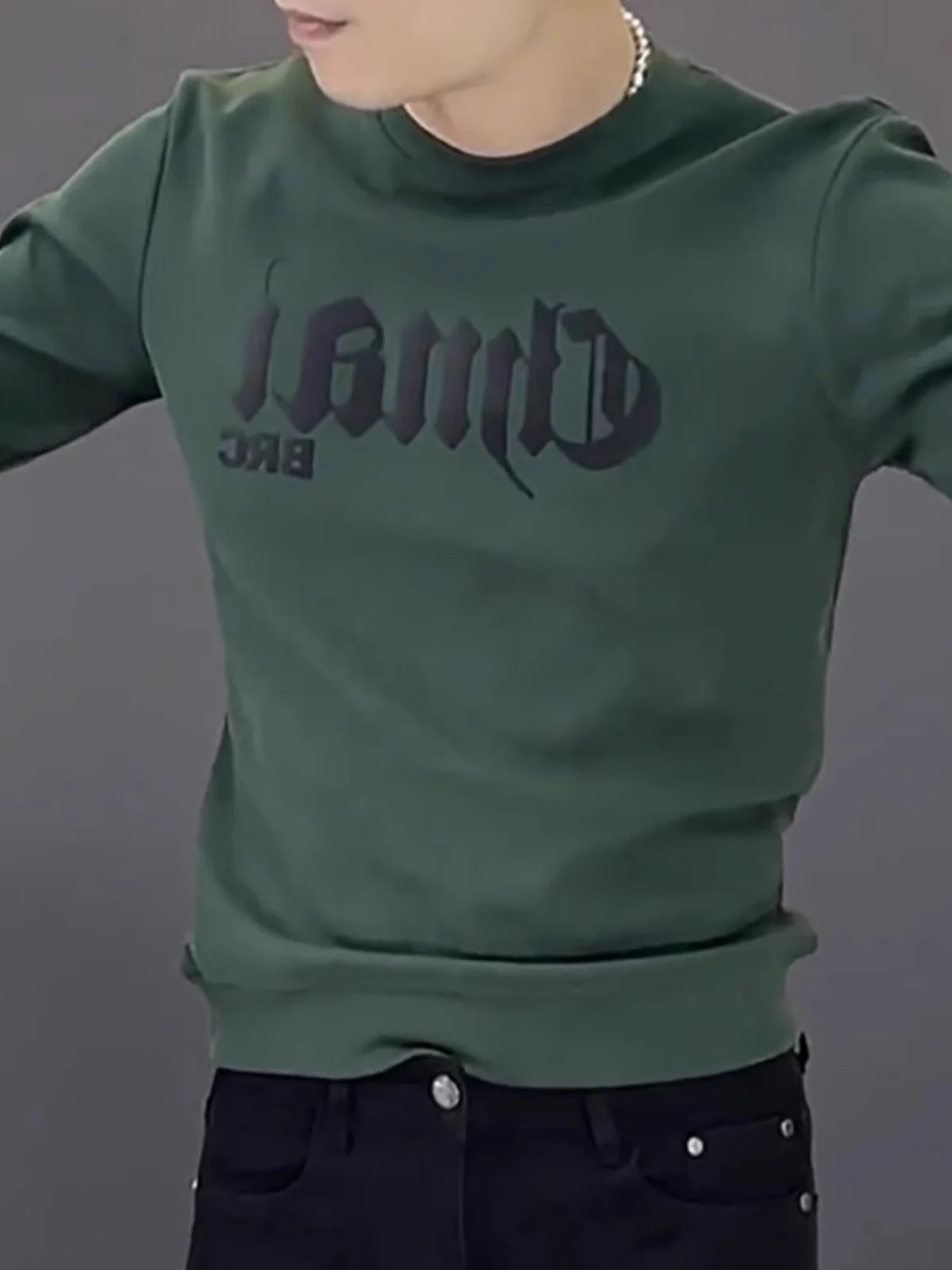 Faionable Long Sve round Ne Мужская основа irt Весна Осень Зима Модная повседневная простая толстовка Sli с буквенным принтом
Faionable Long Sve round Ne Мужская основа irt Весна Осень Зима Модная повседневная простая толстовка Sli с буквенным принтом