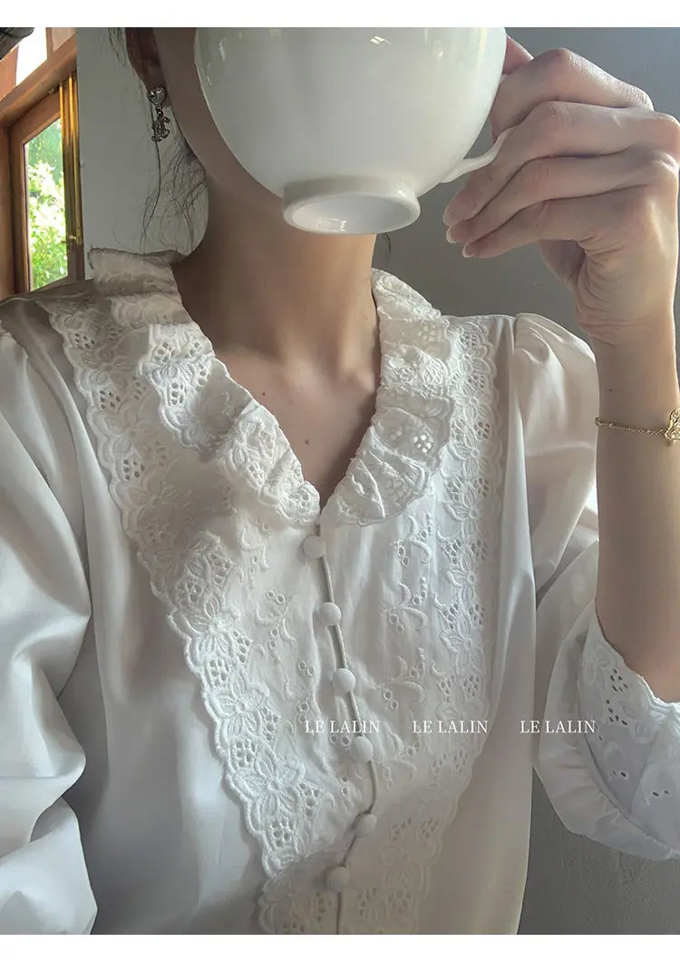 Gagarich French Retro Embroidered Lace Seven Quarter Sleeved Shirt Women Spring New Product Simple Commuting Shirt Top
Gagarich French Retro Embroidered Lace Seven Quarter Sleeved Shirt Women Spring New Product Simple Commuting Shirt Top