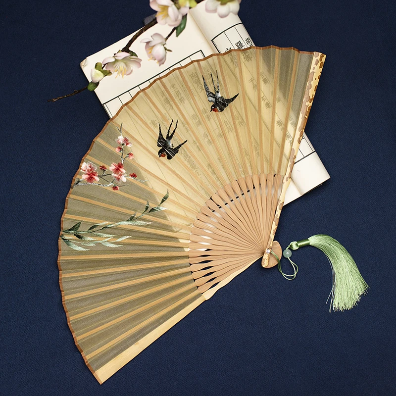 Retro Suzhou Embroidery Silk Hand Fan Women's Hanfu Bamboo Mermaid Handheld Fan Artisanal Craft Fan Traditional Chinese Culture
Retro Suzhou Embroidery Silk Hand Fan Women's Hanfu Bamboo Mermaid Handheld Fan Artisanal Craft Fan Traditional Chinese Culture