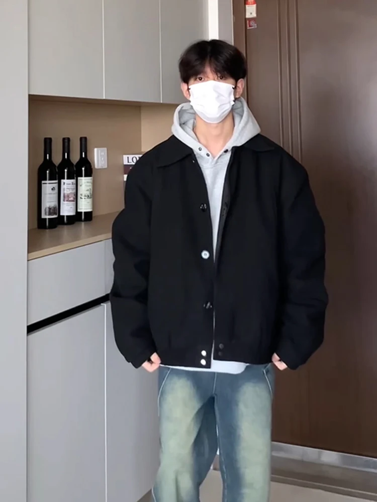 Мужская шерстяная куртка Cleanfit American Style с хлопковой подкладкой, бейсбольный фасон, отложной воротник, приталенный крой, осень-зима
Мужская шерстяная куртка Cleanfit American Style с хлопковой подкладкой, бейсбольный фасон, отложной воротник, приталенный крой, осень-зима