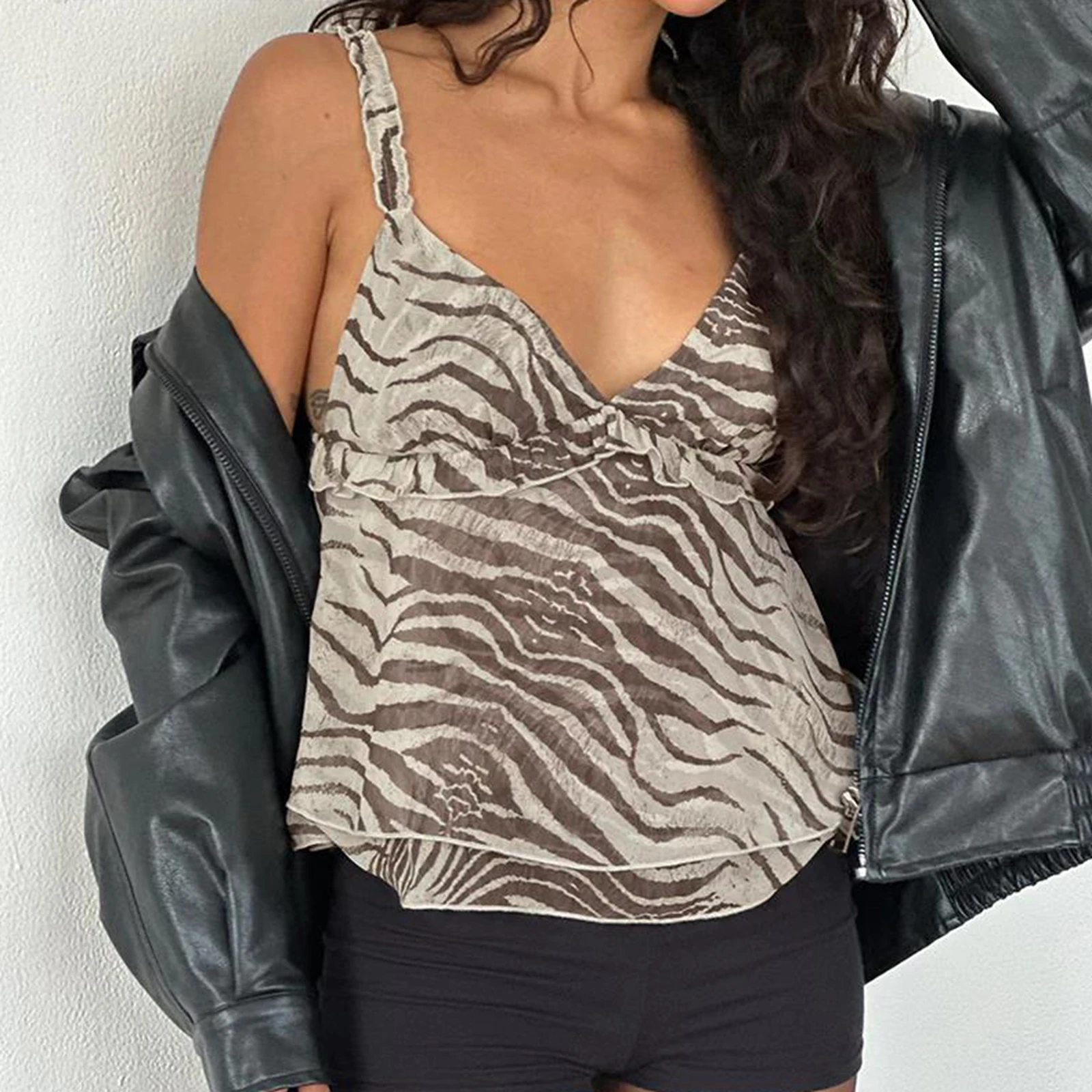 Women's Zebra Print Cropped Camisole Spaghetti Strap V-Neck Ruffled Tops for Summer
Women's Zebra Print Cropped Camisole Spaghetti Strap V-Neck Ruffled Tops for Summer