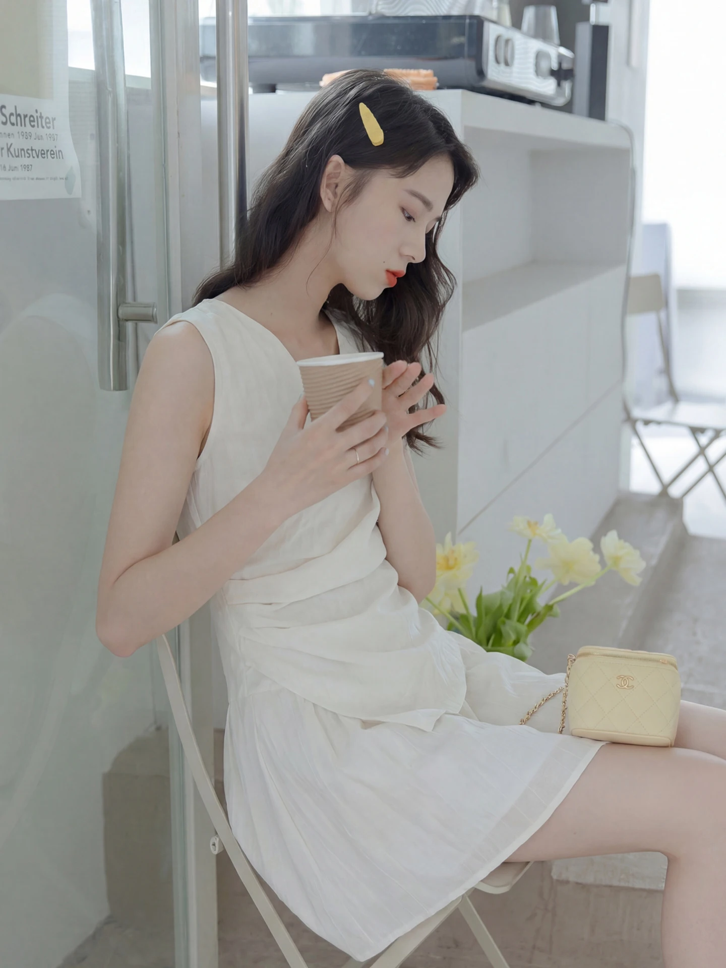 High Waist Sleeveless V-Neck Women's Fashion Set Commute Ensemble Korean Style Two-Piece Suit Casual Summer Outfit
High Waist Sleeveless V-Neck Women's Fashion Set Commute Ensemble Korean Style Two-Piece Suit Casual Summer Outfit