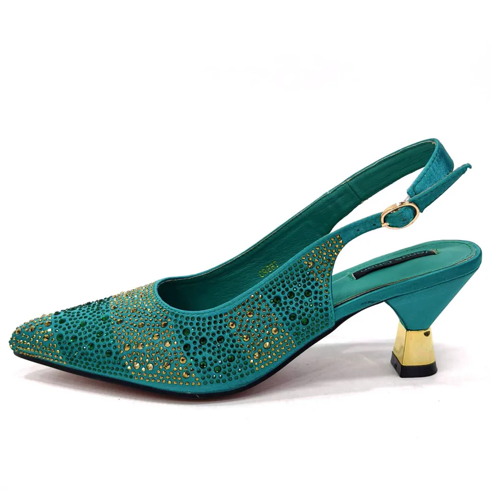 2025 Fashion Sweet African Women's Shoes Latest Luxury Elegant Retro Palace Rhinestone Accessories Women's Shoes
2025 Fashion Sweet African Women's Shoes Latest Luxury Elegant Retro Palace Rhinestone Accessories Women's Shoes