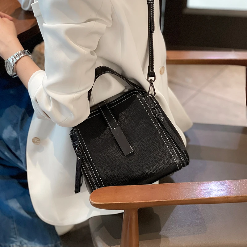 Ladies Cowhide Versatile Fashion Handbags Women's Natural Cow Genuine Leather Shoulder Bag Ladies Commute Crossbody Bag Girls
Ladies Cowhide Versatile Fashion Handbags Women's Natural Cow Genuine Leather Shoulder Bag Ladies Commute Crossbody Bag Girls