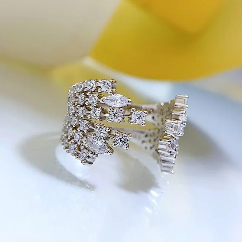 SpringLady 100% 925 Sterling Silver Created Moissanite Gemstone Wedding Party Luxury Open Ring For Women Fine Jewelry
SpringLady 100% 925 Sterling Silver Created Moissanite Gemstone Wedding Party Luxury Open Ring For Women Fine Jewelry