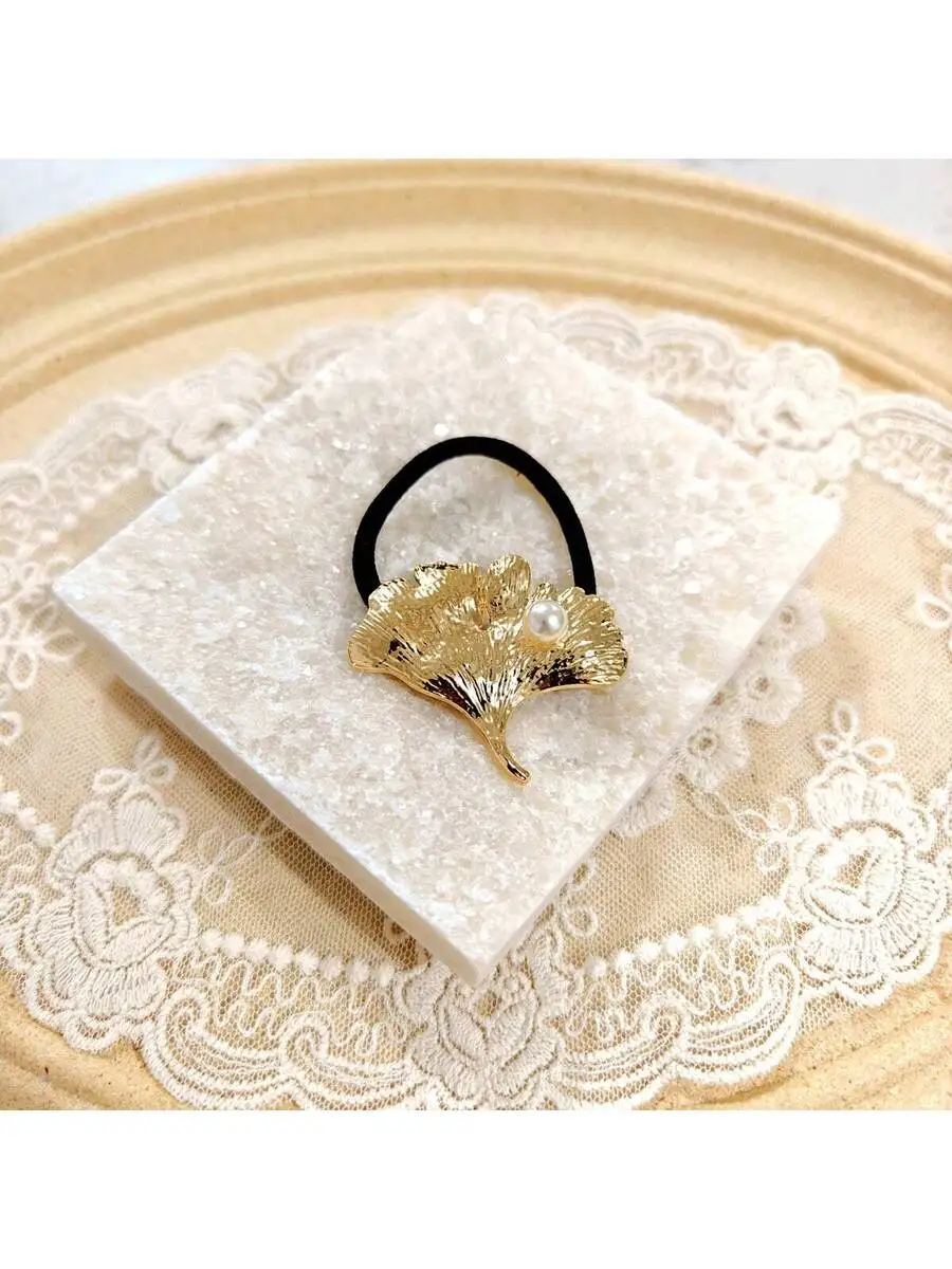 Ginkgo Leaf Design Metal Hair Tie With Pearl Accent Womens Elegant Ponytail Holder
Ginkgo Leaf Design Metal Hair Tie With Pearl Accent Womens Elegant Ponytail Holder