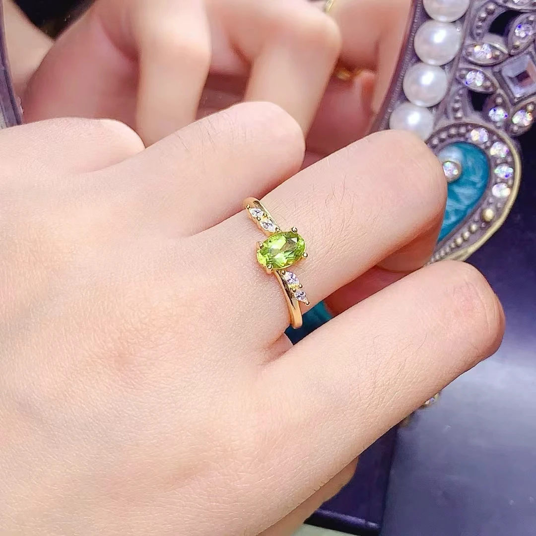KJJEAXCMY High quality Natural Peridot Ring S925 Silver Inlaid Simple Jewelry Palace Fashion High-End Design Women's Jewelry
KJJEAXCMY High quality Natural Peridot Ring S925 Silver Inlaid Simple Jewelry Palace Fashion High-End Design Women's Jewelry