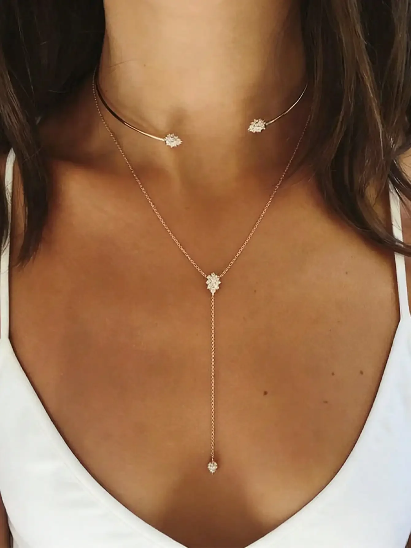 Perfect gift,1 Set Minimalist Crystal Leaf Pendant Necklace, Fashionable Double-Layer Necklace, Versatile For Wedding, Party, Daily Wear
Perfect gift,1 Set Minimalist Crystal Leaf Pendant Necklace, Fashionable Double-Layer Necklace, Versatile For Wedding, Party, Daily Wear