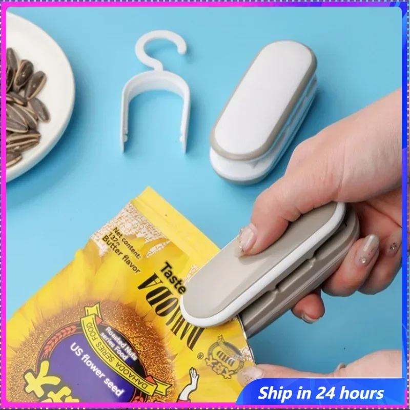 1 Pack Mini Portable Sealing Machine Hand Pressure Heat Sealer Food Preservation Tool for Snacks Fruits Small Business Essential
1 Pack Mini Portable Sealing Machine Hand Pressure Heat Sealer Food Preservation Tool for Snacks Fruits Small Business Essential