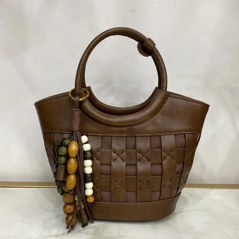 Мини-сумки ручной работы для женщин. Роскошные дизайнерские сумки и кошелек. Новинка 2023 года. В плетеных подвесках из искусственной кожи с бисером. Кольцо с верхней ручкой на плечо.
Мини-сумки ручной работы для женщин. Роскошные дизайнерские сумки и кошелек. Новинка 2023 года. В плетеных подвесках из искусственной кожи с бисером. Кольцо с верхней ручкой на плечо.