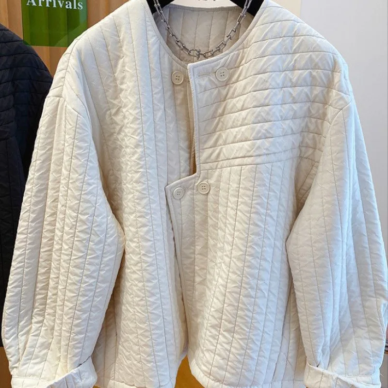 Irregularly Patterned Padded Casual Lightweight Cotton Coat In Solid Color with Loose Long Sleeves
Irregularly Patterned Padded Casual Lightweight Cotton Coat In Solid Color with Loose Long Sleeves