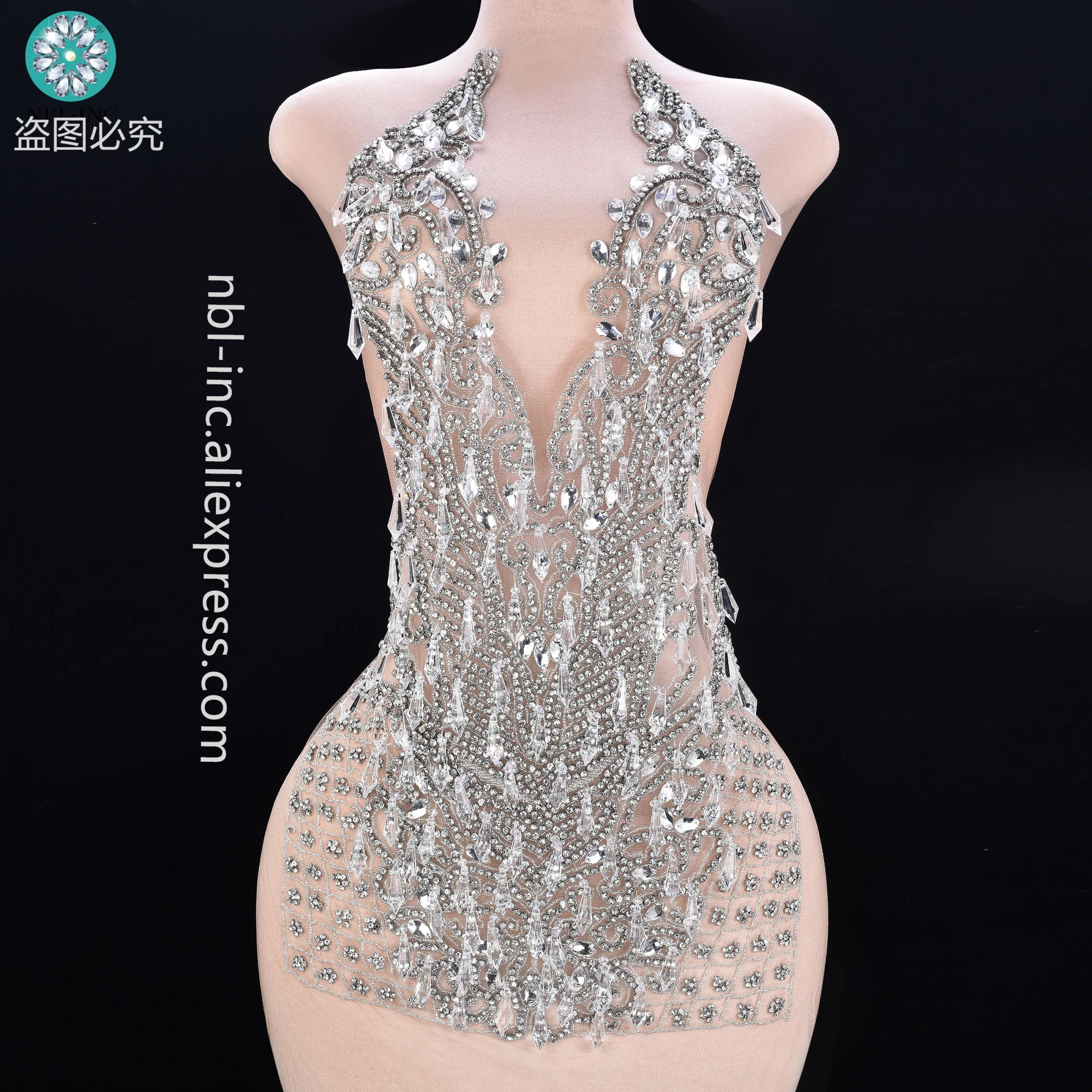 (1PC) Silver Luxury Crystal rhinestone bodice applique patch hand sewn for evening prom wedding dress WDD1404
(1PC) Silver Luxury Crystal rhinestone bodice applique patch hand sewn for evening prom wedding dress WDD1404