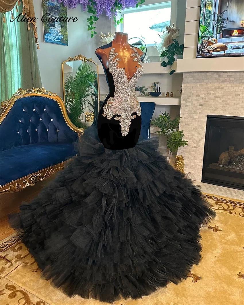 Cute Black Prom Dress For Black Girls 2025 Diamonds Crystals Gems Birthday Party Gown Tiered Ruffles Robe Customized
Cute Black Prom Dress For Black Girls 2025 Diamonds Crystals Gems Birthday Party Gown Tiered Ruffles Robe Customized