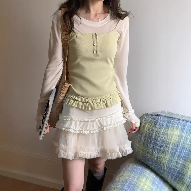 2026 Spring New Korean Sweet Wind Age Reduction Lace Suspender Bottom Top Two-piece Set
2026 Spring New Korean Sweet Wind Age Reduction Lace Suspender Bottom Top Two-piece Set