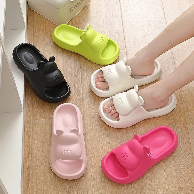 2024 Summer Cartoon Bear Shoes Solid Color Woman Bathroom Slippers Stylish Beach Shoes Soft Bottom Flat Flip Flops Made of EVA
2024 Summer Cartoon Bear Shoes Solid Color Woman Bathroom Slippers Stylish Beach Shoes Soft Bottom Flat Flip Flops Made of EVA