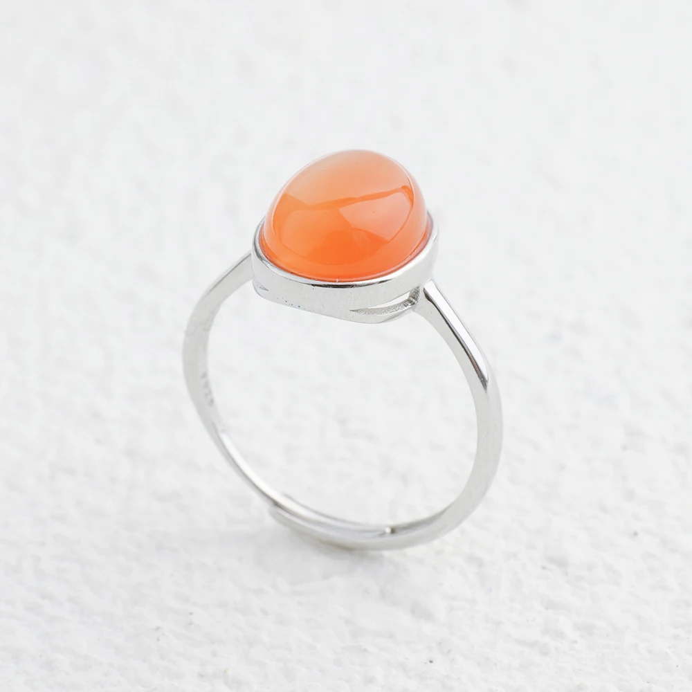Adjustable S925 Silver Women's Ring Oval Agate Orange Gemstone Open Bands Exquisite Energy Healing Jewelry
Adjustable S925 Silver Women's Ring Oval Agate Orange Gemstone Open Bands Exquisite Energy Healing Jewelry