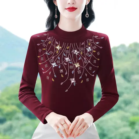 2025 Otoño Invierno elegante moda manga larga mujer camiseta nueva delgada medio cuello alto Casual Tops camisa inferior de diamante