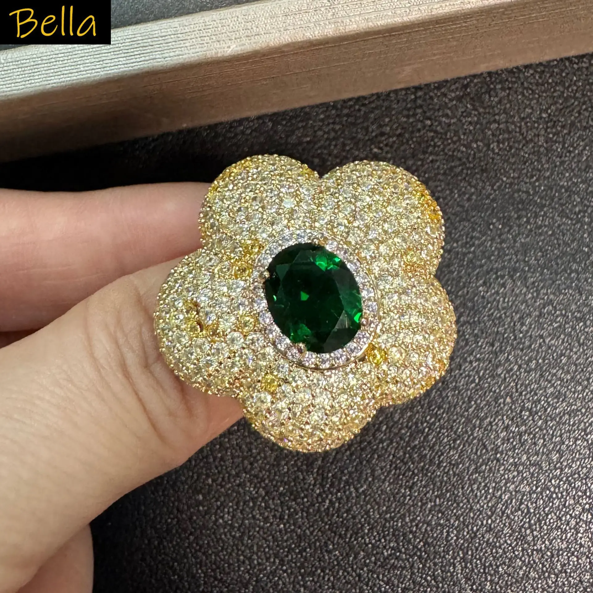 Flower open ring with Green CZ Center Stone Full Paved Cubic Zirconia adjustable Statement ring for Women gold silver color
Flower open ring with Green CZ Center Stone Full Paved Cubic Zirconia adjustable Statement ring for Women gold silver color