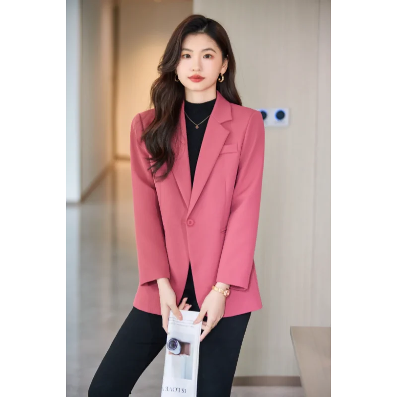 Fashionable New Women's Autumn and Winter Suit Jacket Showcases Elegant Temperament
Fashionable New Women's Autumn and Winter Suit Jacket Showcases Elegant Temperament